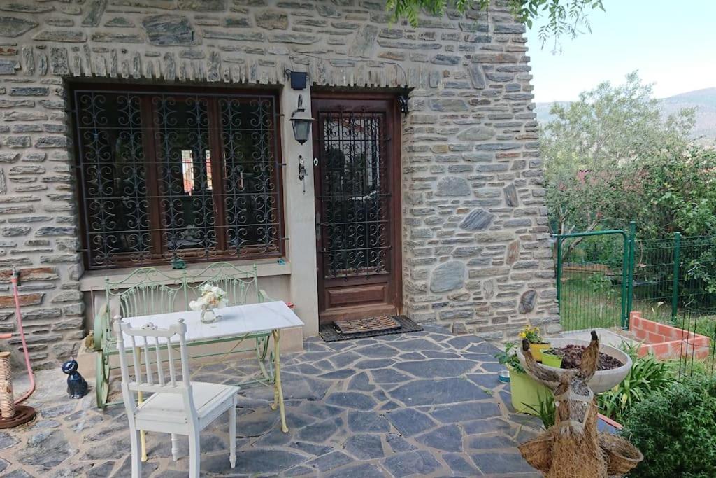 Appartement En Rez De Jardin Cyclistes Bien Venus Prades  Luaran gambar